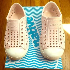 Native Toddler Girls Shoes (Jefferson/Size 9) 💜